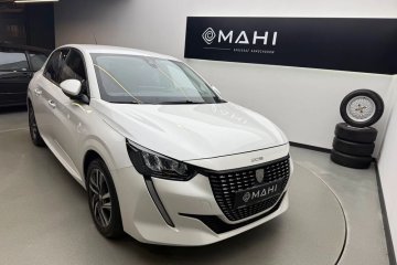 Peugeot 208 PureTech 100 EAT8 Allure Pack